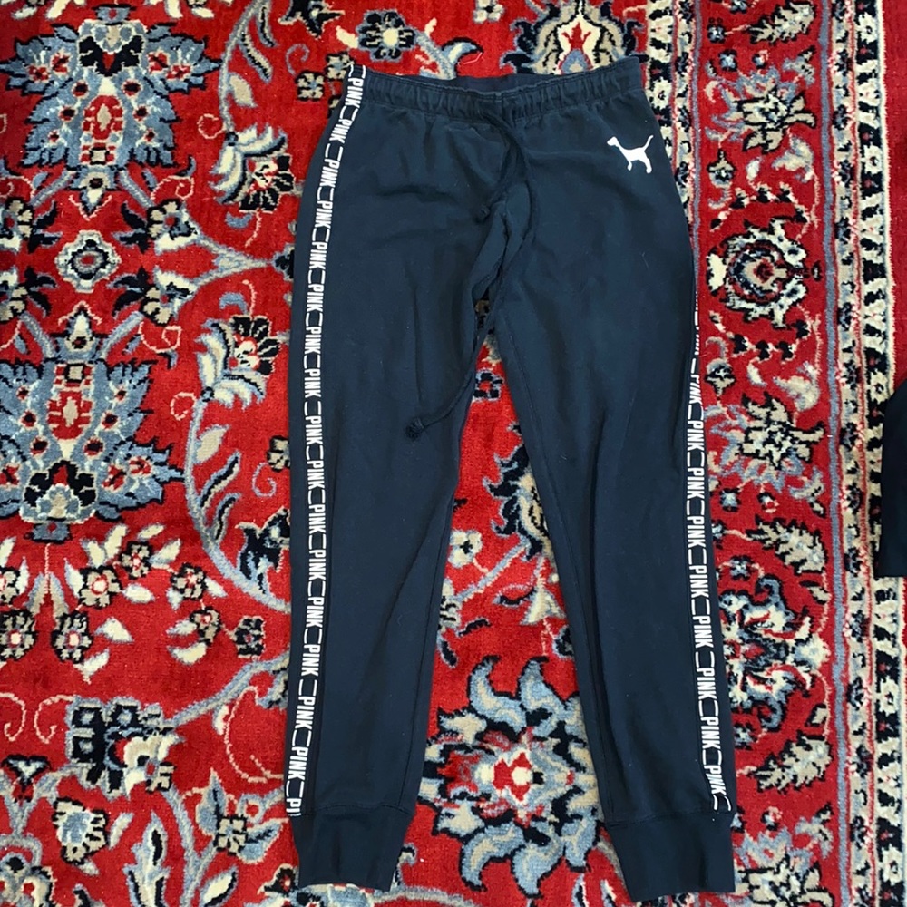 Black PINK  VS joggers